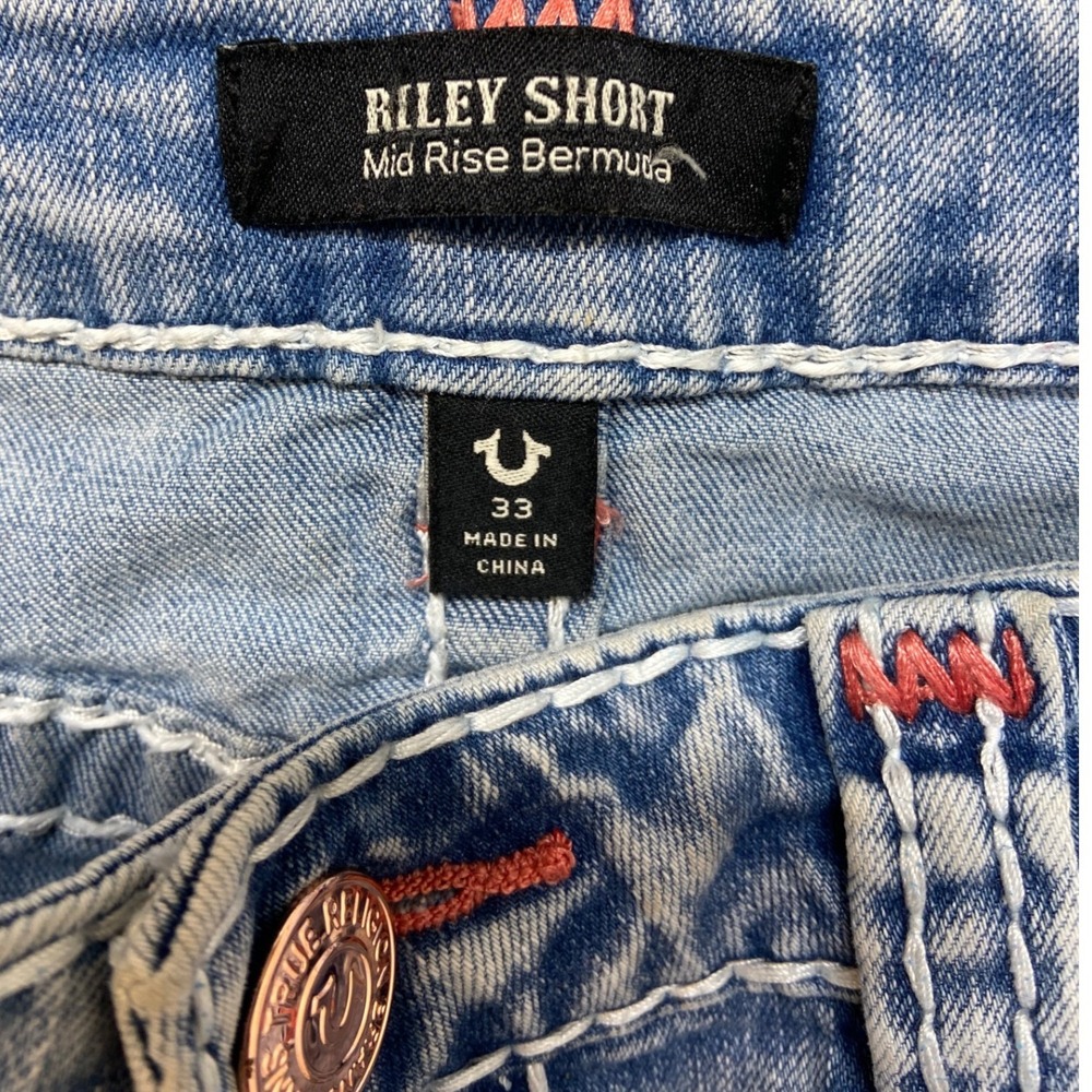 True Religion Riley Bermuda Shorts Mens 33 Light Blue Excellent Contrast Stitch - Picture 3 of 11